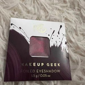 Makeup Geek foiled eyeshadow Mystical